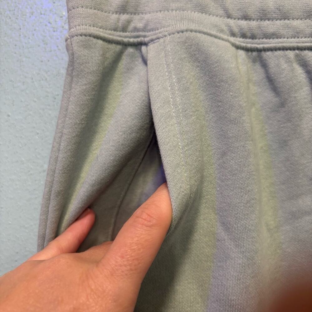 Under Armour Girls XL Mint Jogger Sweatpants with Pockets and Drawstring | NWT - Picture 3 of 12